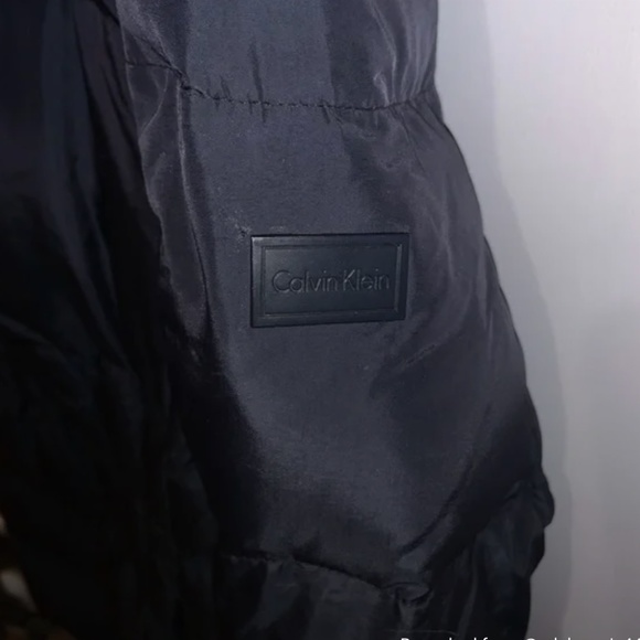 Calvin Klein Quilted Down Jacket Coat Label is M but runs larger - Picture 2 of 7